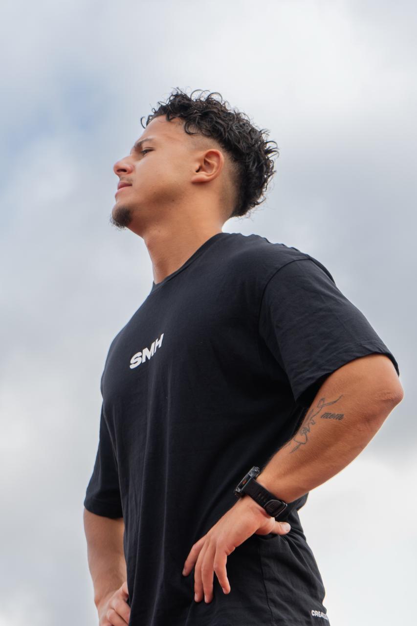 Swann Mellah, coach running et HYROX à Angers, en tenue SMH Training